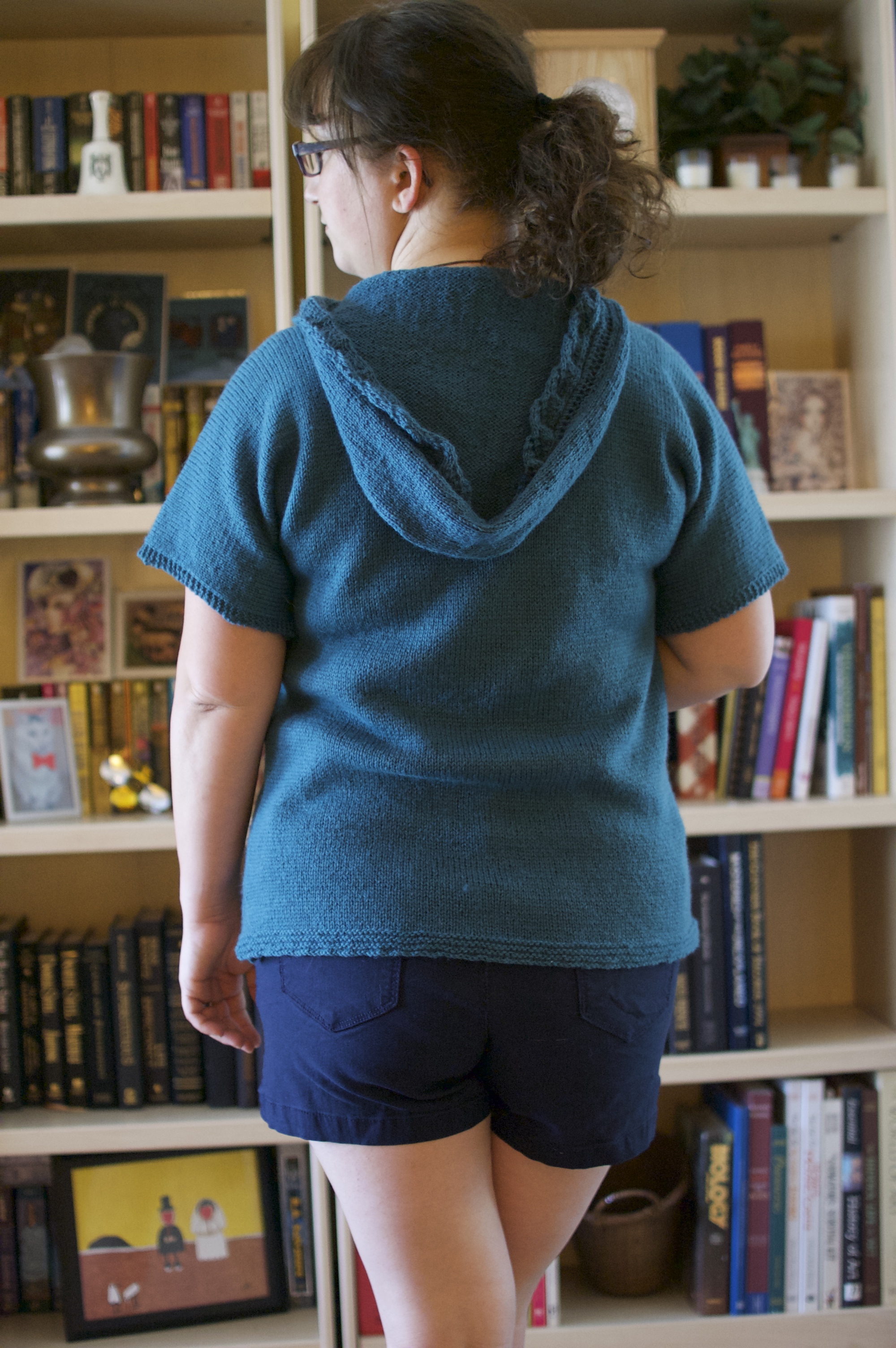 Hooded shirt/sweater